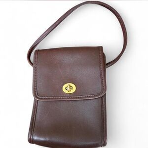 Vintage Coach Mahogany Leather Shoulder Bag with Gold Turnlock